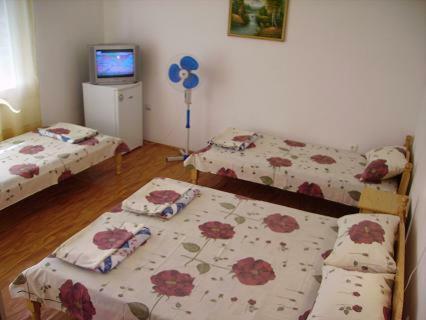 Guest House "Tania" Ahtopol Exterior photo